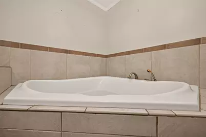 2210 Lazybrook Drive, Houston, TX 77008 - Photo 21