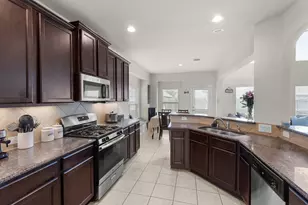 2314 Red Slate Dr, Rosharon, TX 77583 - Photo 7