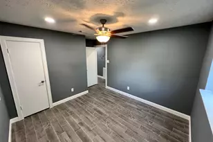3802 Mountain Rose Ln, Houston, TX 77043 - Photo 11