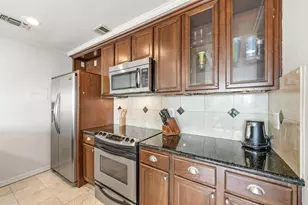 3600 Montrose Blvd, Houston, TX 77006 - Photo 17