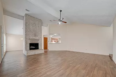 2102 Creekshire Drive, Sugar Land, TX 77478 - Photo 5