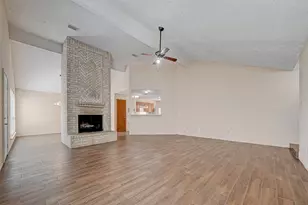 2102 Creekshire Dr, Sugar Land, TX 77478 - Photo 5