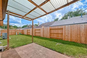 2102 Creekshire Dr, Sugar Land, TX 77478 - Photo 33