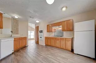 2102 Creekshire Dr, Sugar Land, TX 77478 - Photo 13