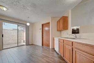 2102 Creekshire Dr, Sugar Land, TX 77478 - Photo 11