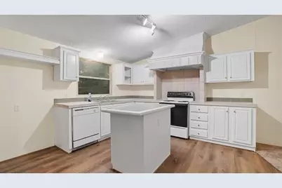 13507 Enchanted Cove, Willis, TX 77318 - Photo 9