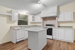 13507 Enchanted Cove, Willis, TX 77318 - Photo 9