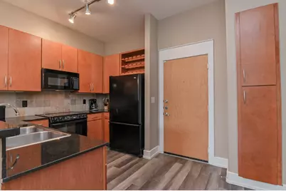 1901 Post Oak Boulevard #4114, Houston, TX 77056 - Photo 3