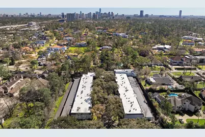 8944 Chatsworth Drive, Houston, TX 77024 - Photo 47