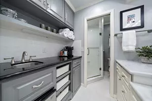 8944 Chatsworth Dr, Houston, TX 77024 - Photo 27