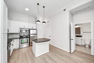 6363 San Felipe St, Houston, TX 77057 - Photo 9