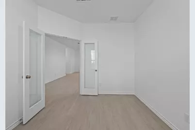 1002 S Oakhurst Drive, Dayton, TX 77535 - Photo 11