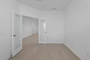 1002 S Oakhurst Dr, Dayton, TX 77535 - Photo 11