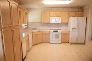 799 Co Rd 304, Edna, TX 77957 - Photo 9