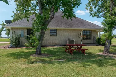 799 County Road 304, Edna, TX 77957 - Photo 5