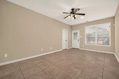 186 Biltmore Loop, Montgomery, TX 77316 - Photo 9
