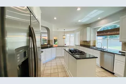 5510 Cherry Creek Bend Court, Houston, TX 77041 - Photo 7