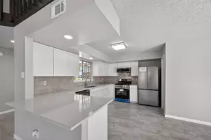 11406 Caesar Dr, Houston, TX 77477 - Photo 5