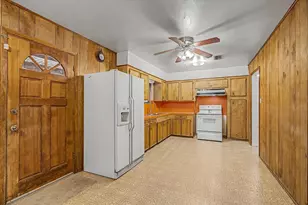 101 Oak St, Dayton, TX 77535 - Photo 27
