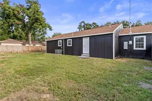 820 18th Ave N, Texas City, TX 77590 - Photo 37