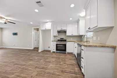 1708 and 1702 Sycamore Avenue, Bay City, TX 77414 - Photo 13