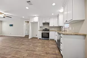 1708 and 1702 Sycamore Ave, Bay City, TX 77414 - Photo 13