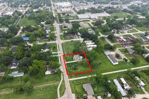 1708 and 1702 Sycamore Ave, Bay City, TX 77414 - Photo 3