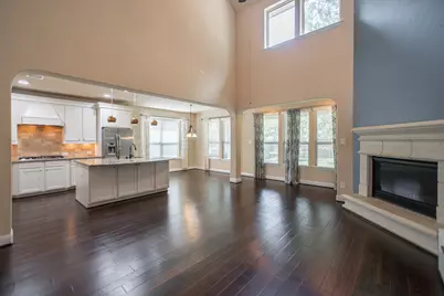 31 Whispering Thicket Place, The Woodlands, TX 77375 - Photo 17