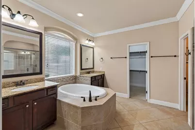 31 Whispering Thicket Place, The Woodlands, TX 77375 - Photo 21