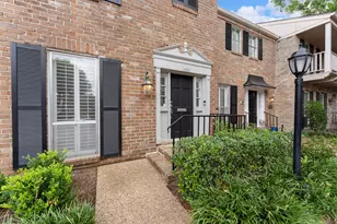 1260 Fountain View Dr, Houston, TX 77057 - Photo 3