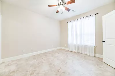 18721 Egret Oaks Lane, Webster, TX 77058 - Photo 5