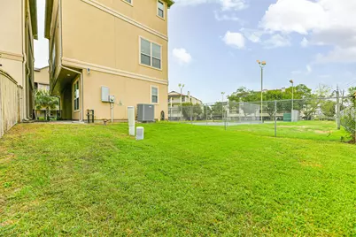 18721 Egret Oaks Lane, Webster, TX 77058 - Photo 31