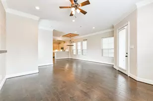 18721 Egret Oaks Ln, Webster, TX 77058 - Photo 9