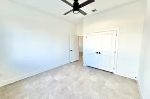 2102 Mechanic St, Galveston, TX 77550 - Photo 11