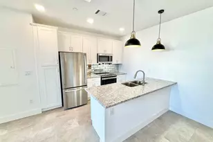 2102 Mechanic St, Galveston, TX 77550 - Photo 3