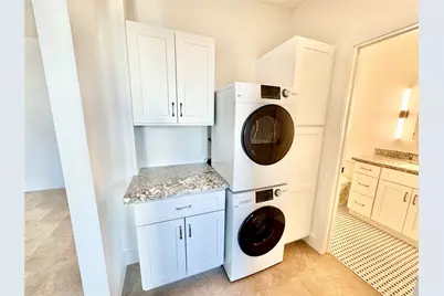 2102 Mechanic Street #204, Galveston, TX 77550 - Photo 9