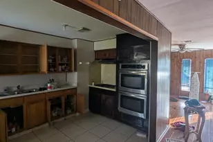 5711 Doolittle Blvd, Houston, TX 77033 - Photo 5