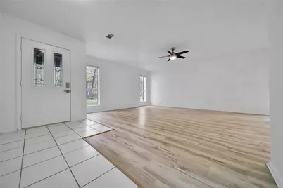 26 Green Field Place, The Woodlands, TX 77380 - Photo 3