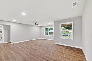 5210 Verdome Ln, Houston, TX 77092 - Photo 9