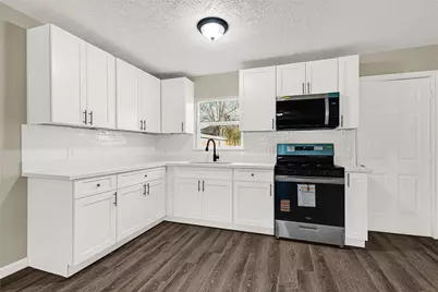 8771 Josie Street, Houston, TX 77029 - Photo 9