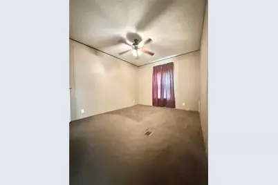 975 Roberts, Vidor, TX 77662 - Photo 15