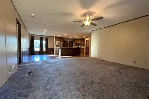 975 Roberts, Vidor, TX 77662 - Photo 3