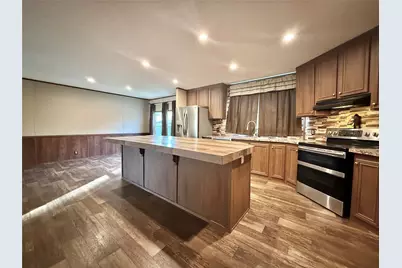 975 Roberts, Vidor, TX 77662 - Photo 7