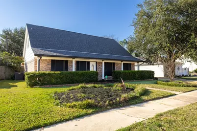 1735 Eastfield Drive, Missouri City, TX 77459 - Photo 3