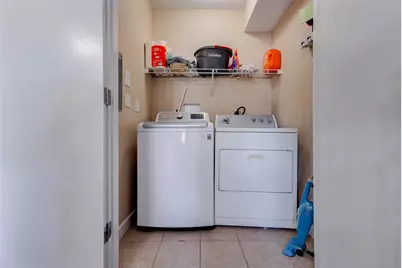4515 Briar Hollow Place #215, Houston, TX 77027 - Photo 17