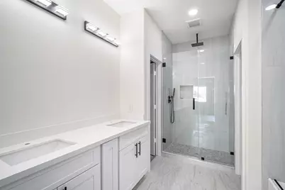 9807 Bamboo Road #B, Houston, TX 77041 - Photo 27