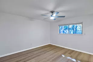 5619 Effingham Dr, Houston, TX 77035 - Photo 19