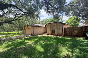 3930 Millrock Cir, Sugar Land, TX 77479 - Photo 3