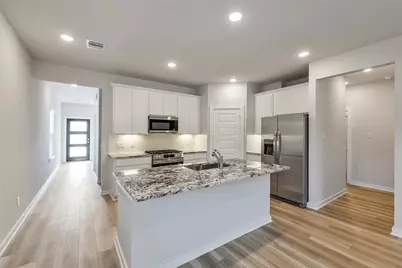 127 West Canopy Crossing Circle, Conroe, TX 77301 - Photo 5