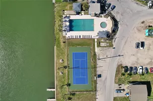 4023 Grayson Dr, Galveston, TX 77554 - Photo 37